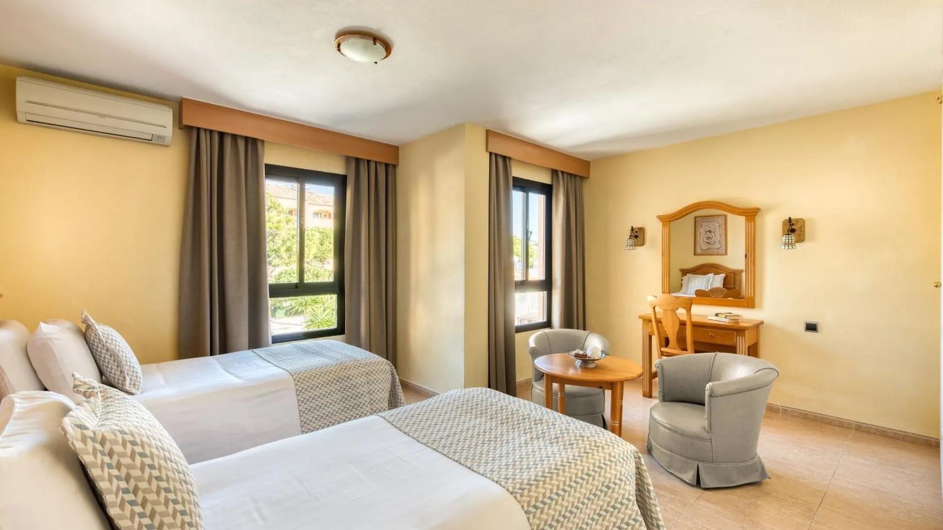 Macdonald Dona Lola Resort La Cala De Mijas 0*,  Hiszpania